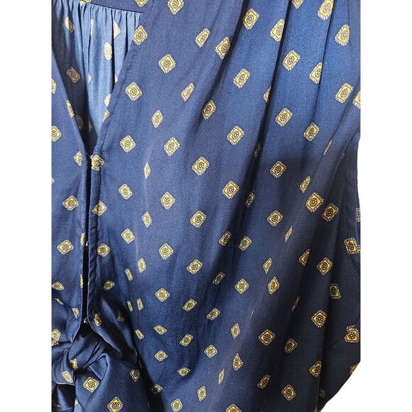 Free People Blue Front Knot Sleeveless Blouse Sz Small - Picture 2 of 2